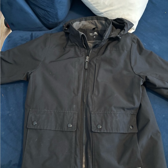 A jacket - Picture 4 of 5